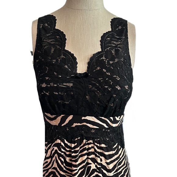 NWT Soma untamed zebra long knit cool nights nightgown- Small - Picture 1 of 5